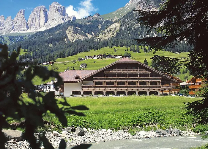 Hotel Rubino Deluxe Campitello di Fassa